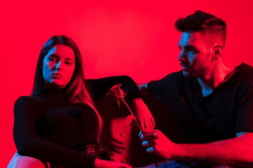 Behaviors that lead to unhealthy relationships