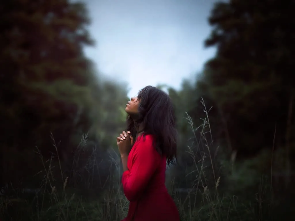 praying woman